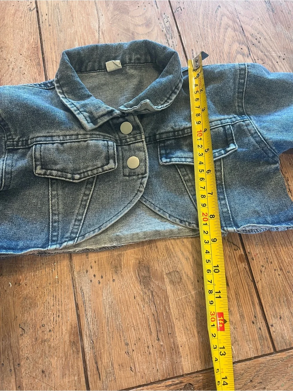 Cropped Kids Denim Jacket 4T Light Blue Snap Bottons front pockets Stylish kids